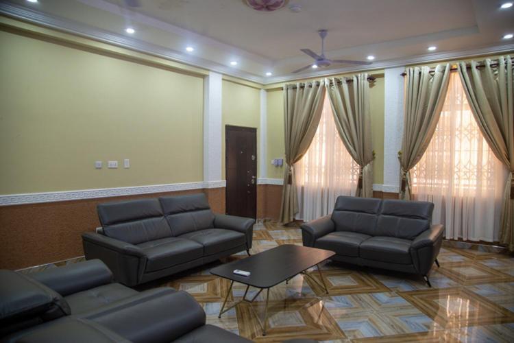Macoba Luxury Apartments Kumasi Luaran gambar